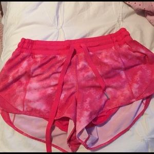Hotty Hot Lululemon 2.5 inch shorts
